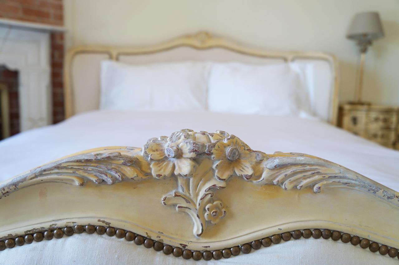 Lakewinds Country Manor Bed & Breakfast Niagara-on-the-Lake ภายนอก รูปภาพ