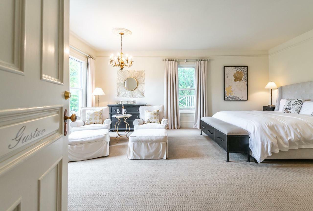 Lakewinds Country Manor Bed & Breakfast Niagara-on-the-Lake ภายนอก รูปภาพ