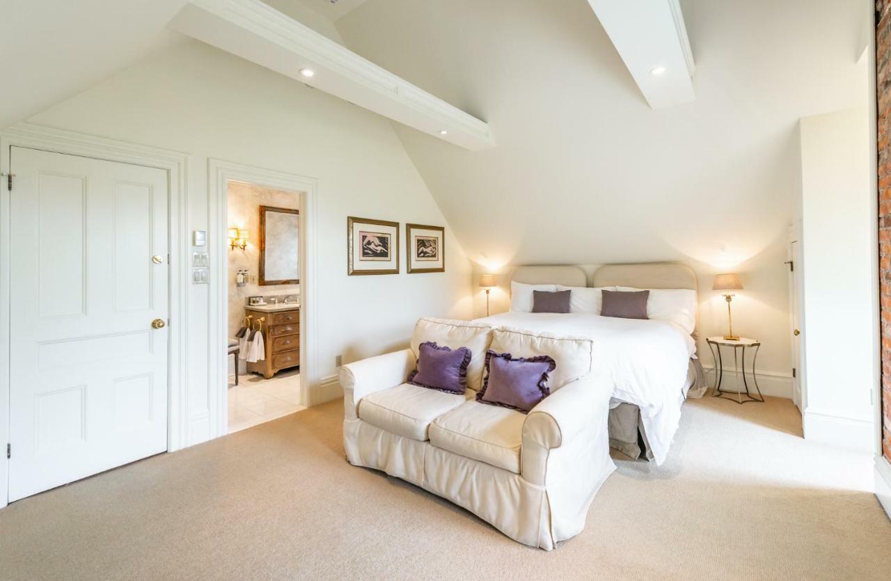 Lakewinds Country Manor Bed & Breakfast Niagara-on-the-Lake ภายนอก รูปภาพ