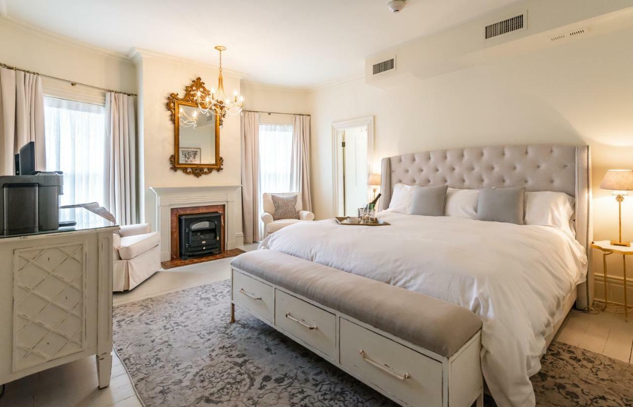 Lakewinds Country Manor Bed & Breakfast Niagara-on-the-Lake ภายนอก รูปภาพ