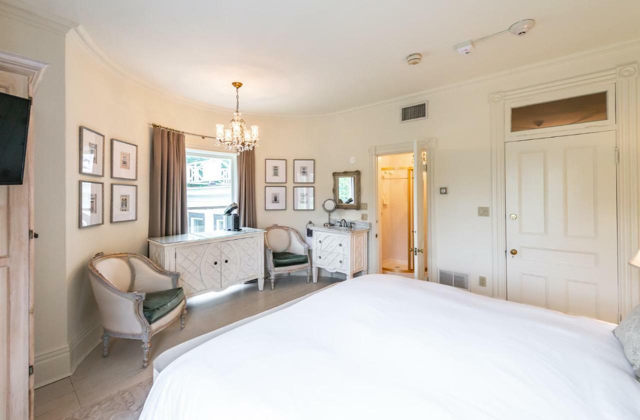 Lakewinds Country Manor Bed & Breakfast Niagara-on-the-Lake ภายนอก รูปภาพ